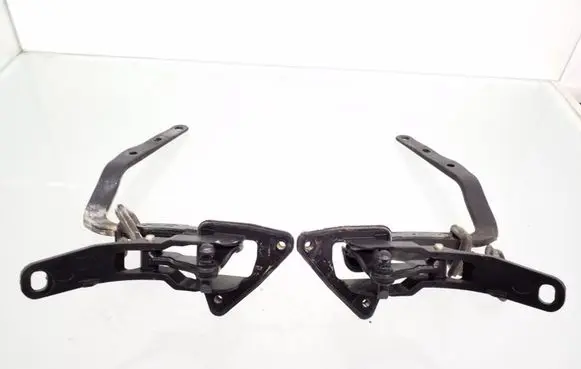 Volvo V70 Tailgate/trunk/boot hinge 8643158 8643157