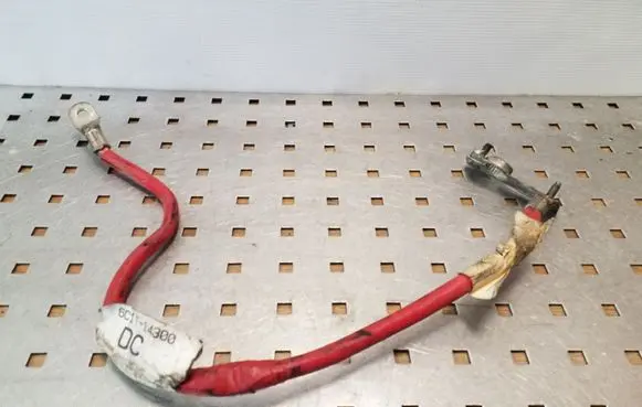 Positive cable (battery)