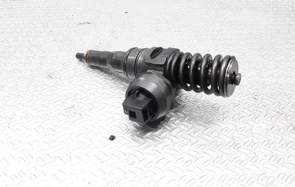 Fuel injector