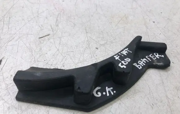 Fiat 500L Rear bumper mounting bracket