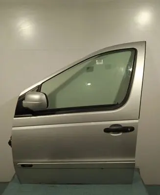 Mercedes-Benz Vaneo W414 Front door
