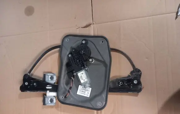 Skoda Fabia Mk2 (5J) Front window lifting mechanism without motor 5j1837401b 6q2959802f