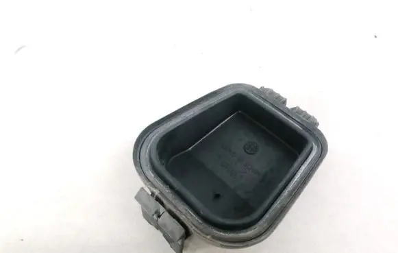 Audi A4 S4 B5 8D Headlight/headlamp dust cover