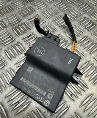 Audi Q7 4L Gateway control module 4F0907468R 4F0907468F 426B535412224082