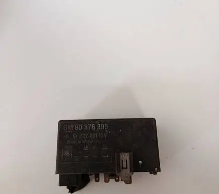 Opel Astra F Glow plug pre-heat relay 90376399 51232001