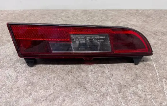BMW i3 Rear bumper light 7304044