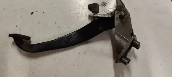 KIA Sorento Brake pedal 938103K000 PA68GF30