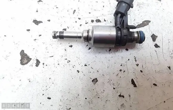 Hyundai ix35 Fuel injector 353102B110 0261500100