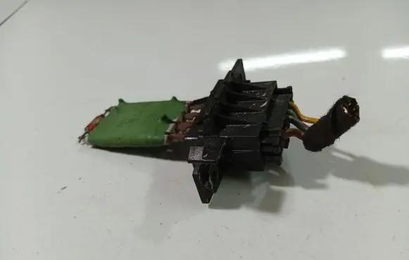Fiat Grande Punto Heater blower motor/fan resistor 