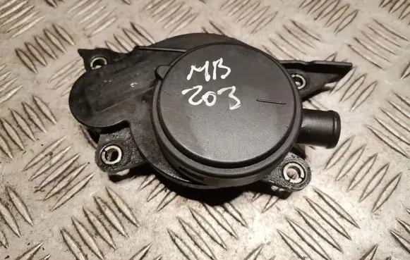 Mercedes-Benz C W203 Oil breather separator A6110160334 6110160334