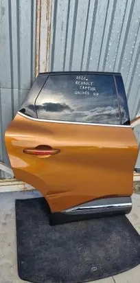 Renault Captur II Rear door