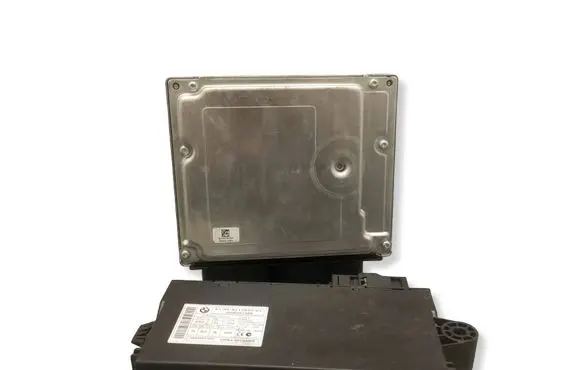 BMW 3 E90 E91 Engine ECU kit and lock set 8506438 0281016110