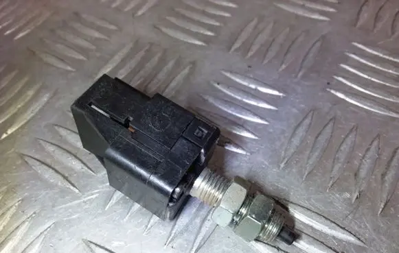 Subaru Legacy Brake pedal sensor switch 8613H