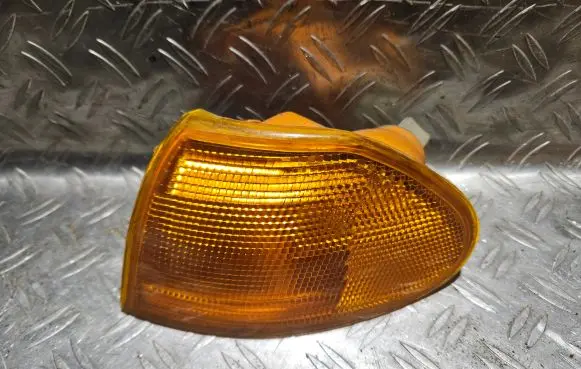Opel Astra F Front indicator light 182070B