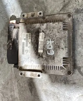 Peugeot 607 Engine control unit/module 9637874080 0281010262 978600Z6