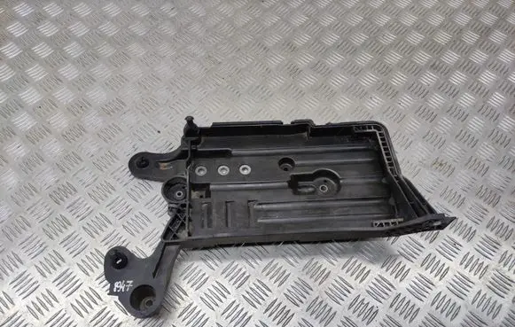 Skoda Octavia Mk3 (5E) Battery tray 5Q0915321H
