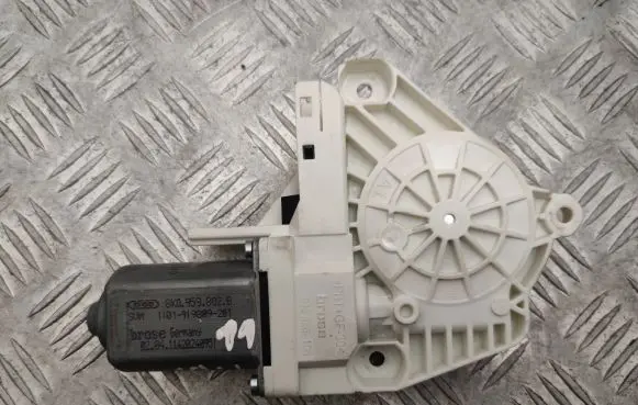 Audi A8 S8 D4 4H Front door window regulator motor 8K0959802B