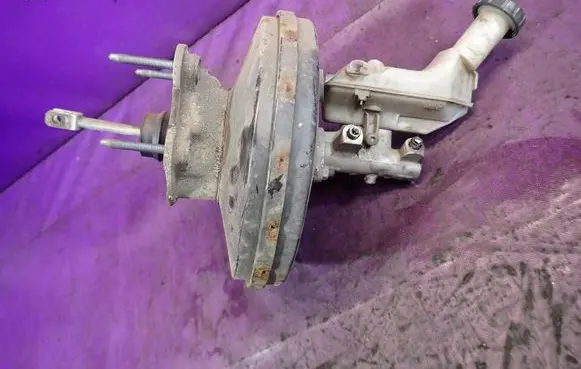 Nissan Note (E11) Master brake cylinder 8200123844