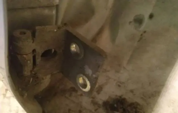 Citroen Xsara Front door upper hinge