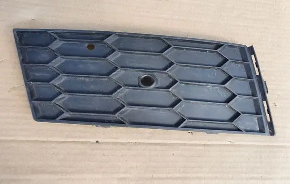 Skoda Octavia Mk3 (5E) Front bumper lower grill 5E0807681H