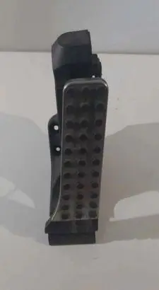 Mercedes-Benz EQC Accelerator throttle pedal A2533002000