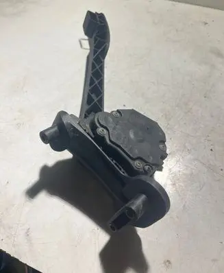 Volvo S80 Accelerator throttle pedal 9472051