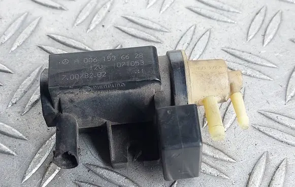 Mitsubishi Colt Vacuum valve A0061536628 70078202 07T053