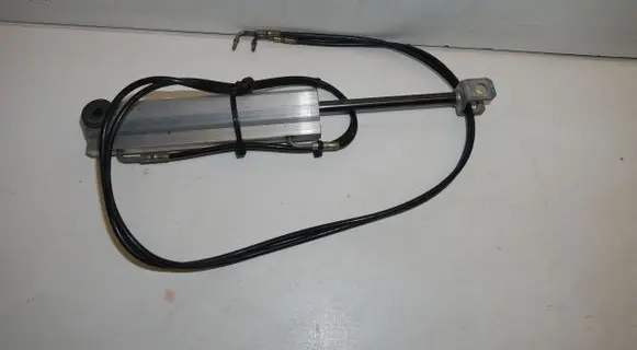 Mercedes-Benz SLK R171 Air suspension compressor 