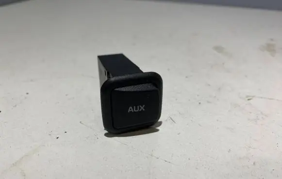 Skoda Octavia Mk2 (1Z) AUX in-socket connector 5J0035475