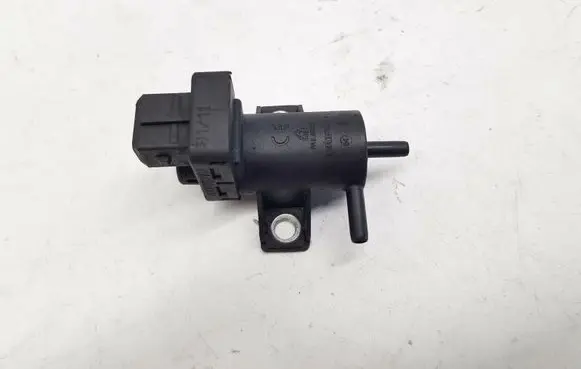 Renault Megane III Turbo solenoid valve 8200762162 nr8409