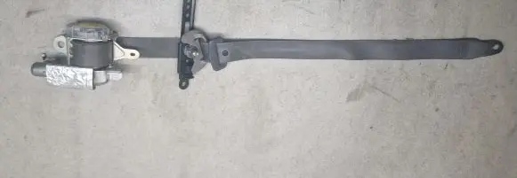 Toyota Prius (XW20) Front seatbelt 7L7240P