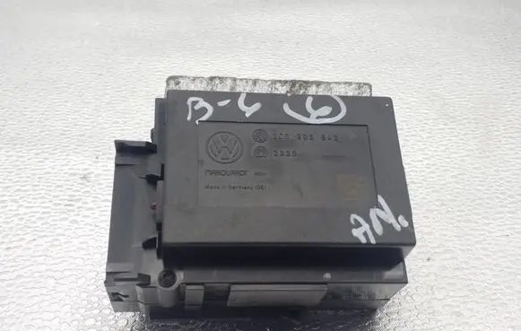 Volkswagen PASSAT B6 Ignition lock 3C0905843P 3330