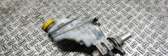 Master brake cylinder