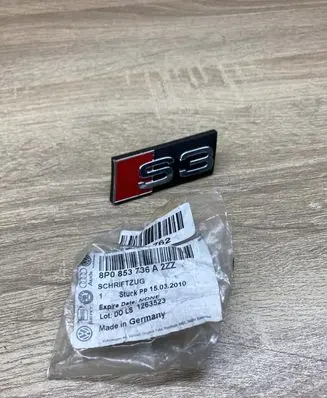 Audi A3 S3 8V Manufacturer badge logo/emblem 8P0853736A