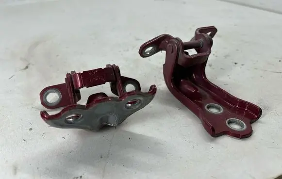 Subaru Forester SK Rear door hinge set 60479SJ000 60479SJ020