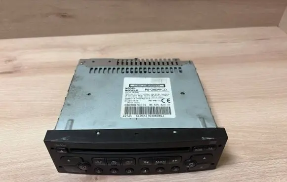 Radio/CD/DVD/GPS head unit