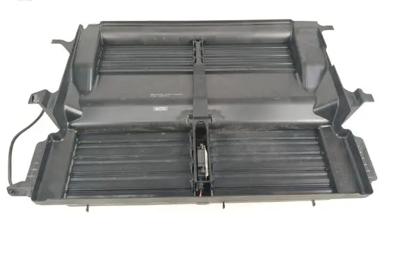 Ford Focus Intercooler air channel guide BM518475BK