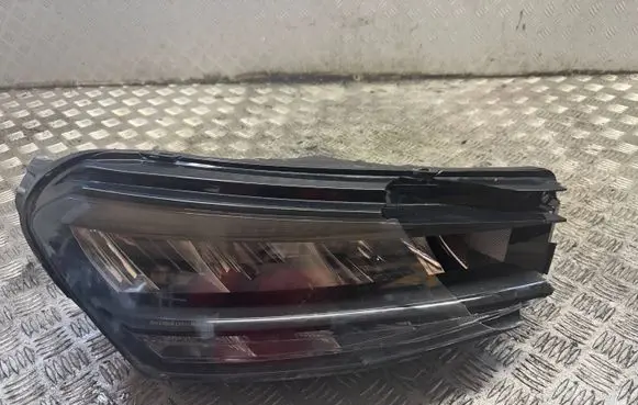 Skoda Fabia Mk4 (6VA) Headlight/headlamp 6VB941016