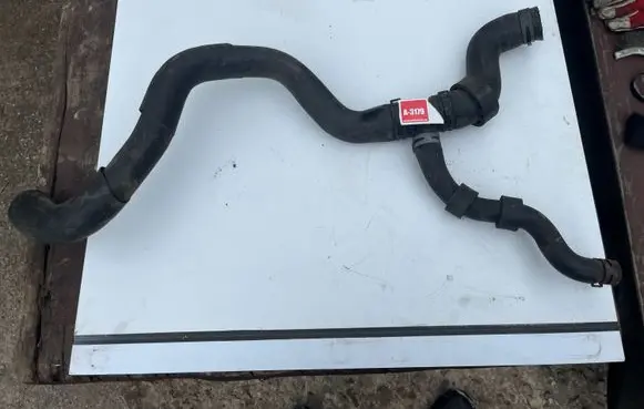 Audi A1 Engine coolant pipe/hose 323220