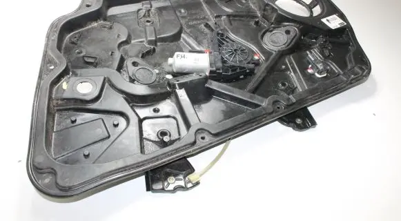 Volvo V60 Front door window regulator motor 966269103