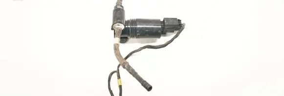 Volvo V70 Windscreen/windshield washer pump 1007149 110725