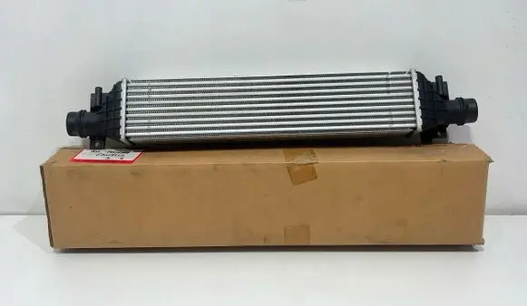 Opel Mokka X Intercooler radiator 95026333