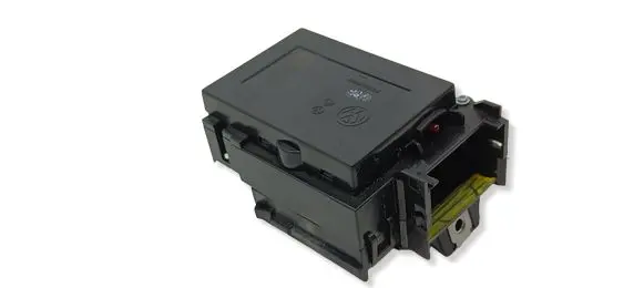 Volkswagen PASSAT B7 Ignition lock 3C0905843AE