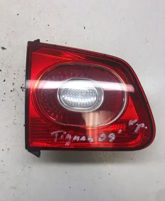 Volkswagen Tiguan Tailgate rear/tail lights 5N0945093B