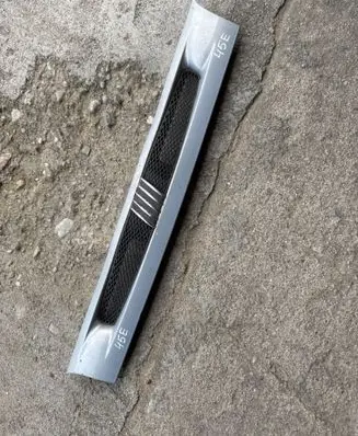 Fiat Bravo - Brava Front bumper upper radiator grill 735247714