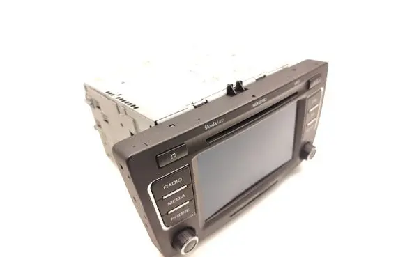 Skoda Octavia Mk2 (1Z) Radio/CD/DVD/GPS head unit 1Z0035156F 7648258360