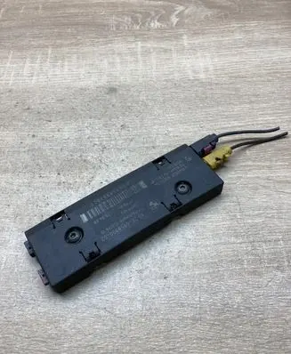 BMW 1 E81 E87 Aerial antenna amplifier 6958900 10819610