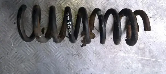 Mercedes-Benz E W210 Rear coil spring