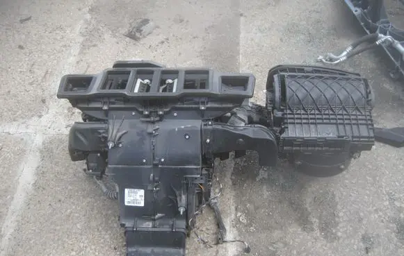 Mercedes-Benz ML W166 Interior heater climate box assembly A1668303260