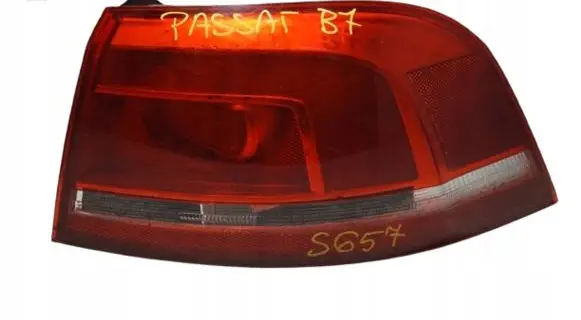 Volkswagen PASSAT B7 Rear/tail lights 3AF945096E
